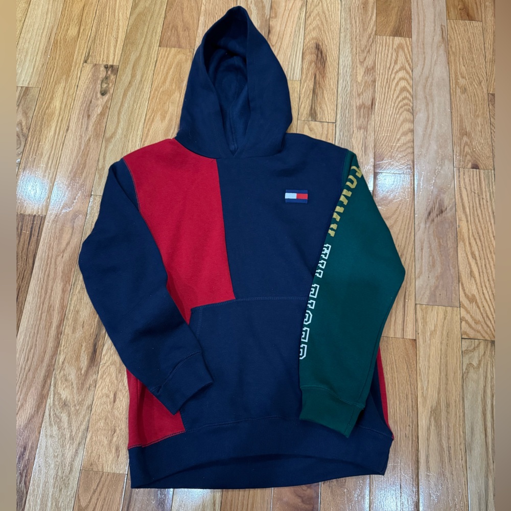 Tommy Hilfiger Red and Navy Sweatshirt
